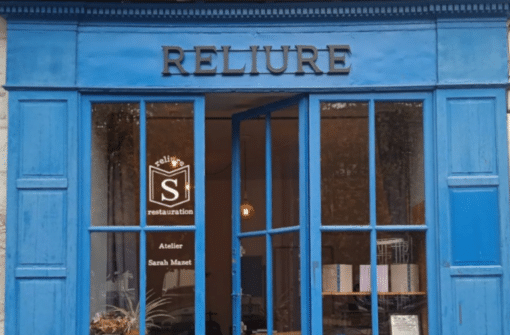 Sarah Mazet, relieuse et restauratrice de livre