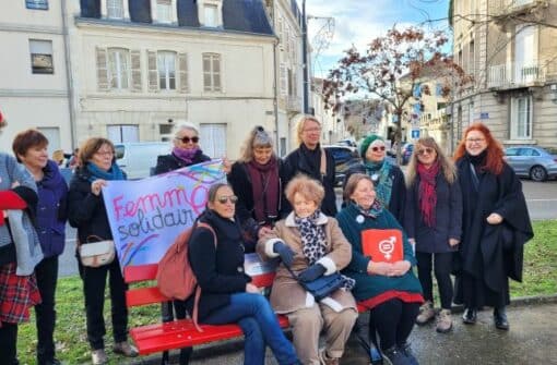 Un nouveau banc rouge à Périgueux