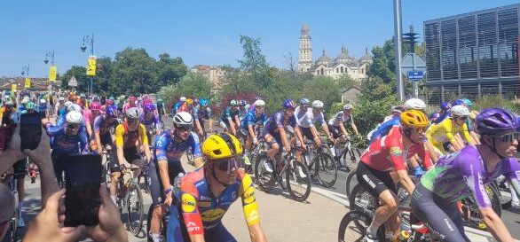 Le Tour de France à Périgueux. L'ambiance de fête! episode artwork
