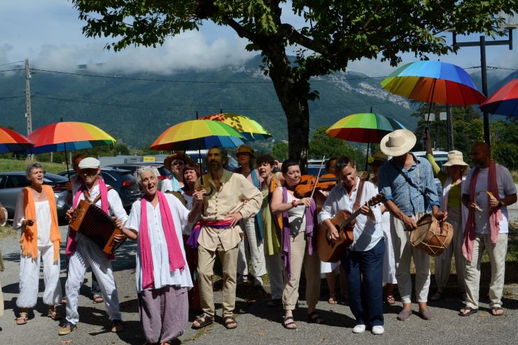La Marche des Conteurs dans le Périgord Vert pour découvrir le conte, l'art populaire et contemporain episode artwork